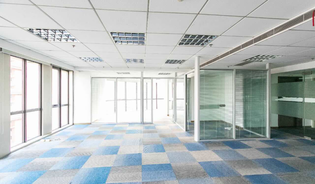 东吴证券大厦成熟商圈、配套齐全、价格可谈。高性价比！