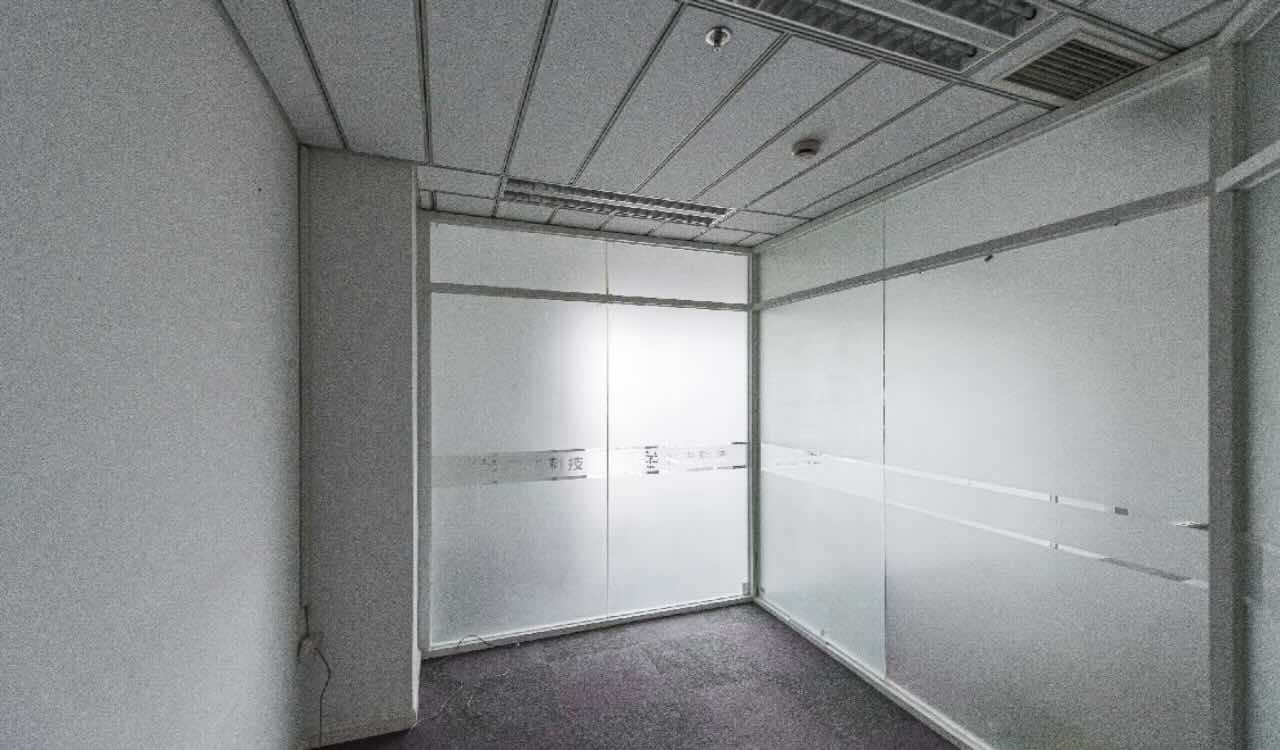 绿地汇中心绿地汇中心130平江景房精装