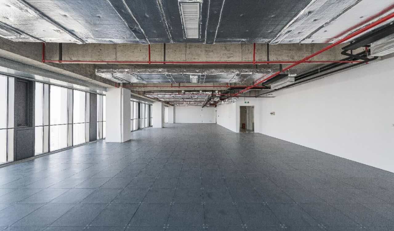 青浦宝龙广场地铁上盖，商业配套齐全，交通便捷