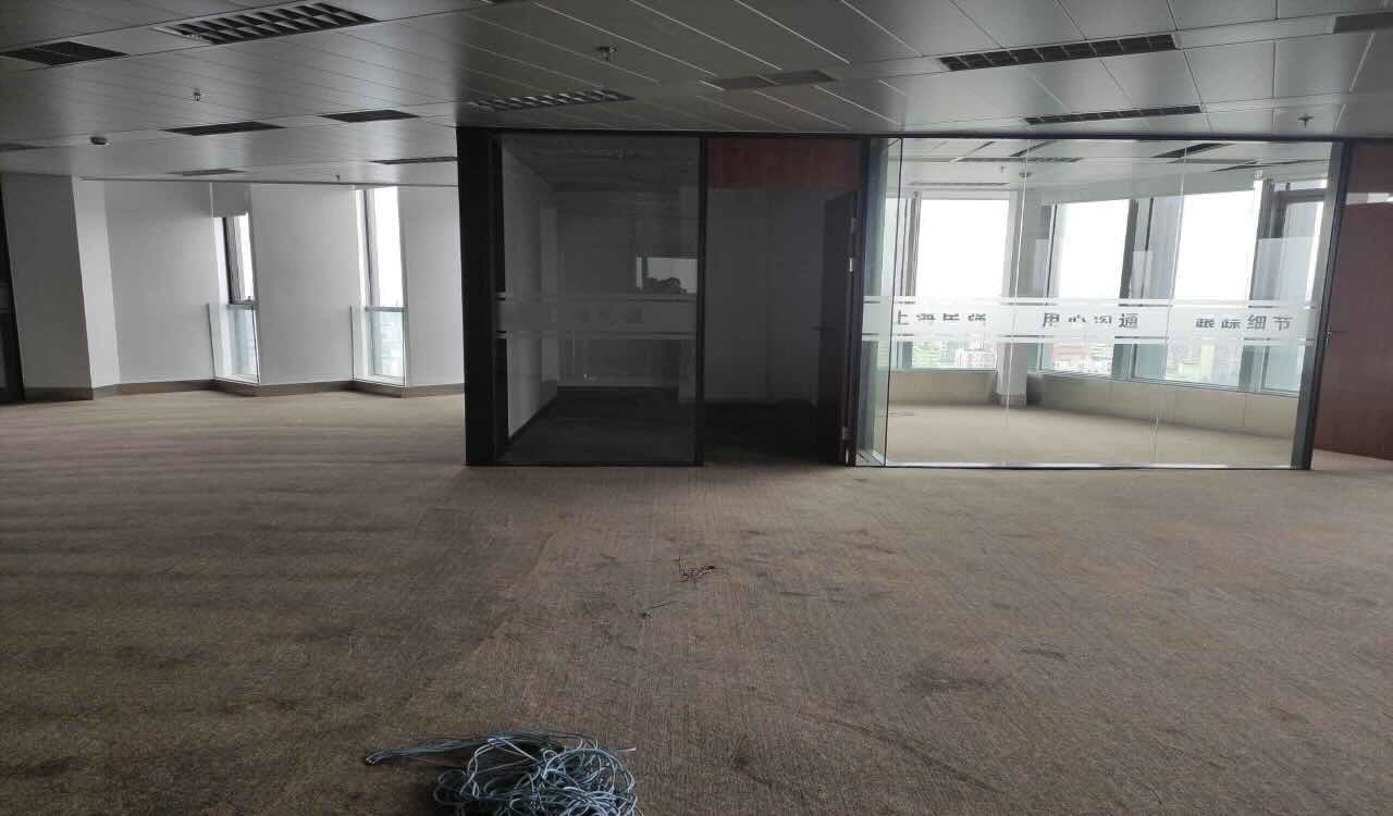 汇阳广场漕溪路汇阳广场372平精装修，近地铁送免租期