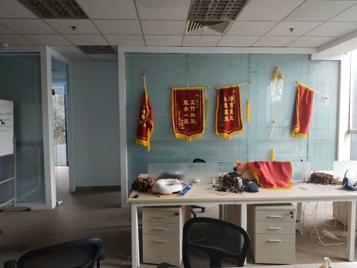 绿地蓝海地铁1号线5号线绿地蓝海精装隔断空调