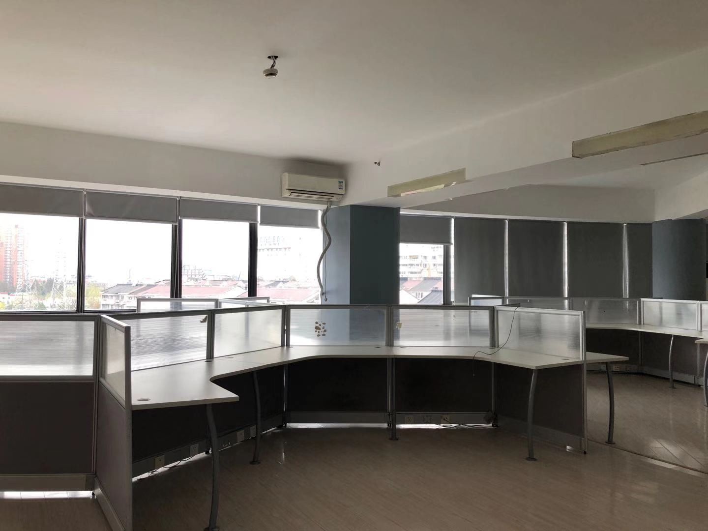 汇泉大厦普陀区曹杨路汇泉大厦，14号线上盖，可定制装修