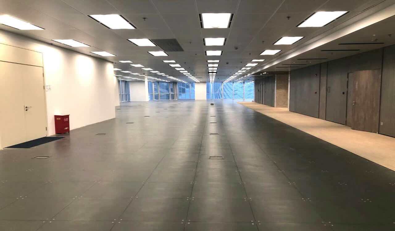 星扬西岸中心，地铁旁，视野开阔，徐汇滨江版块
