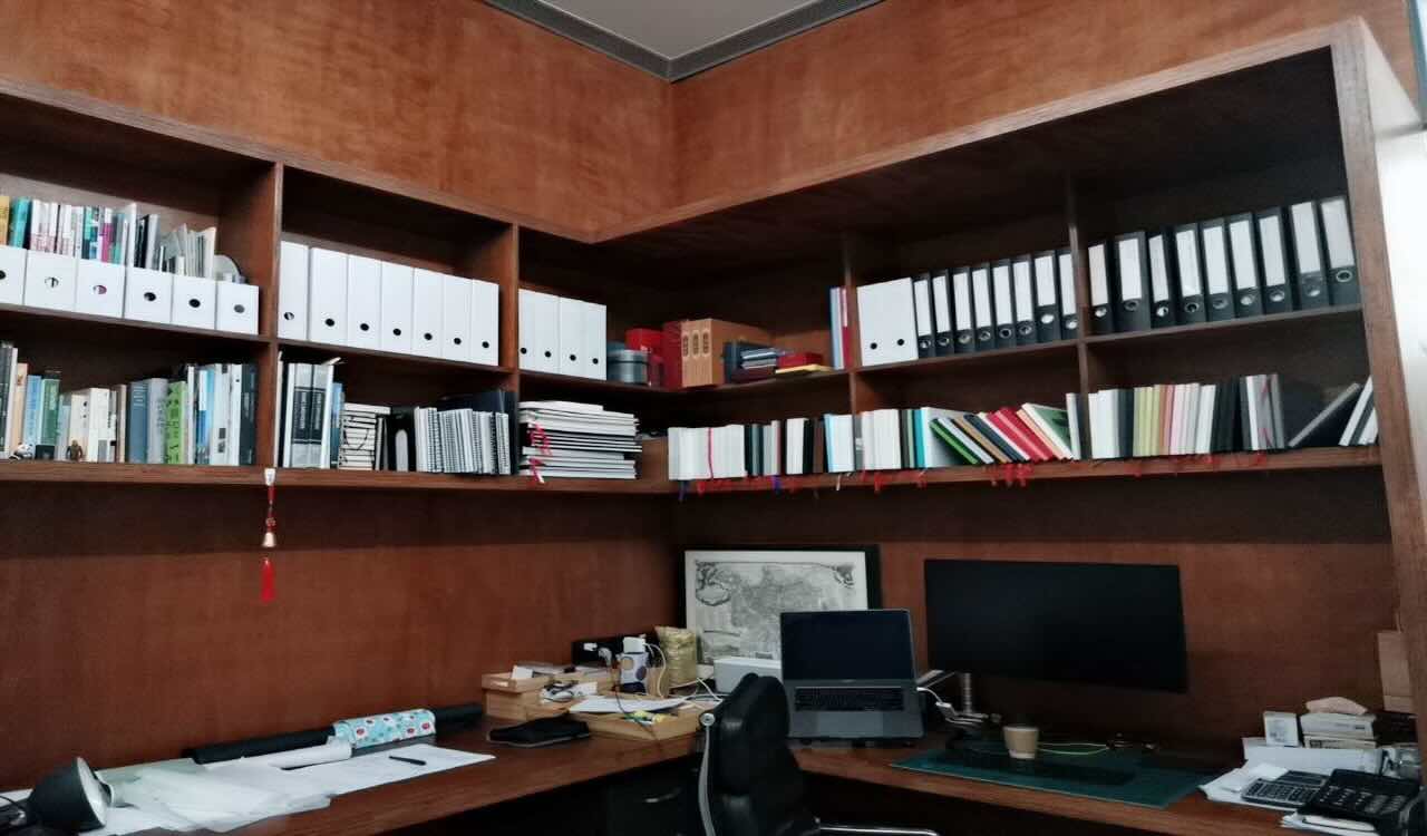 瑞金大厦环贸广场附近，瑞金大夏392平，精装修带家具