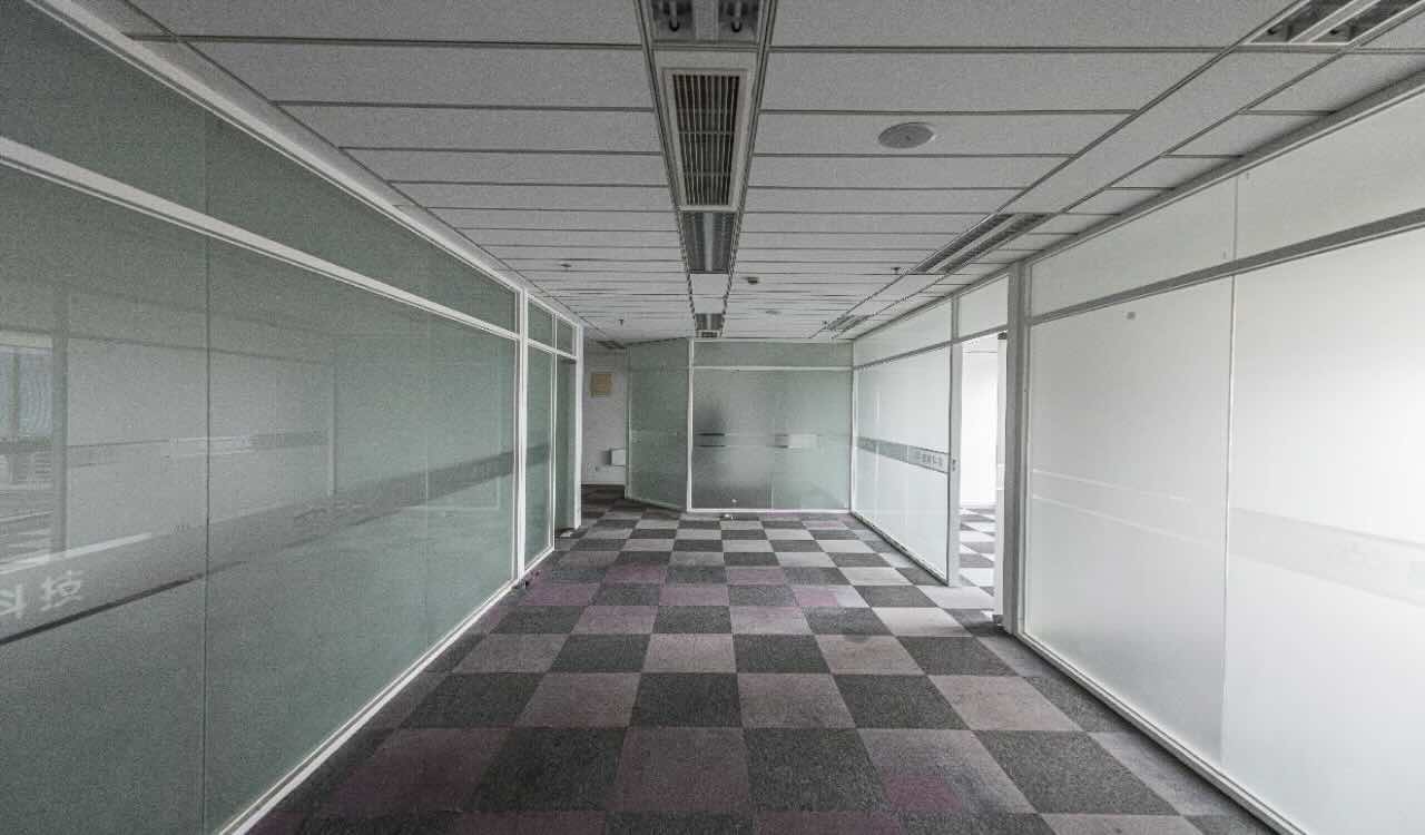 绿地汇中心127平米办公室出租_5.68元/m²/天