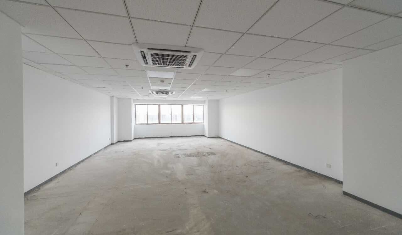 强生大厦塘桥地铁站旁，户型方正，空调可独立，行业不限