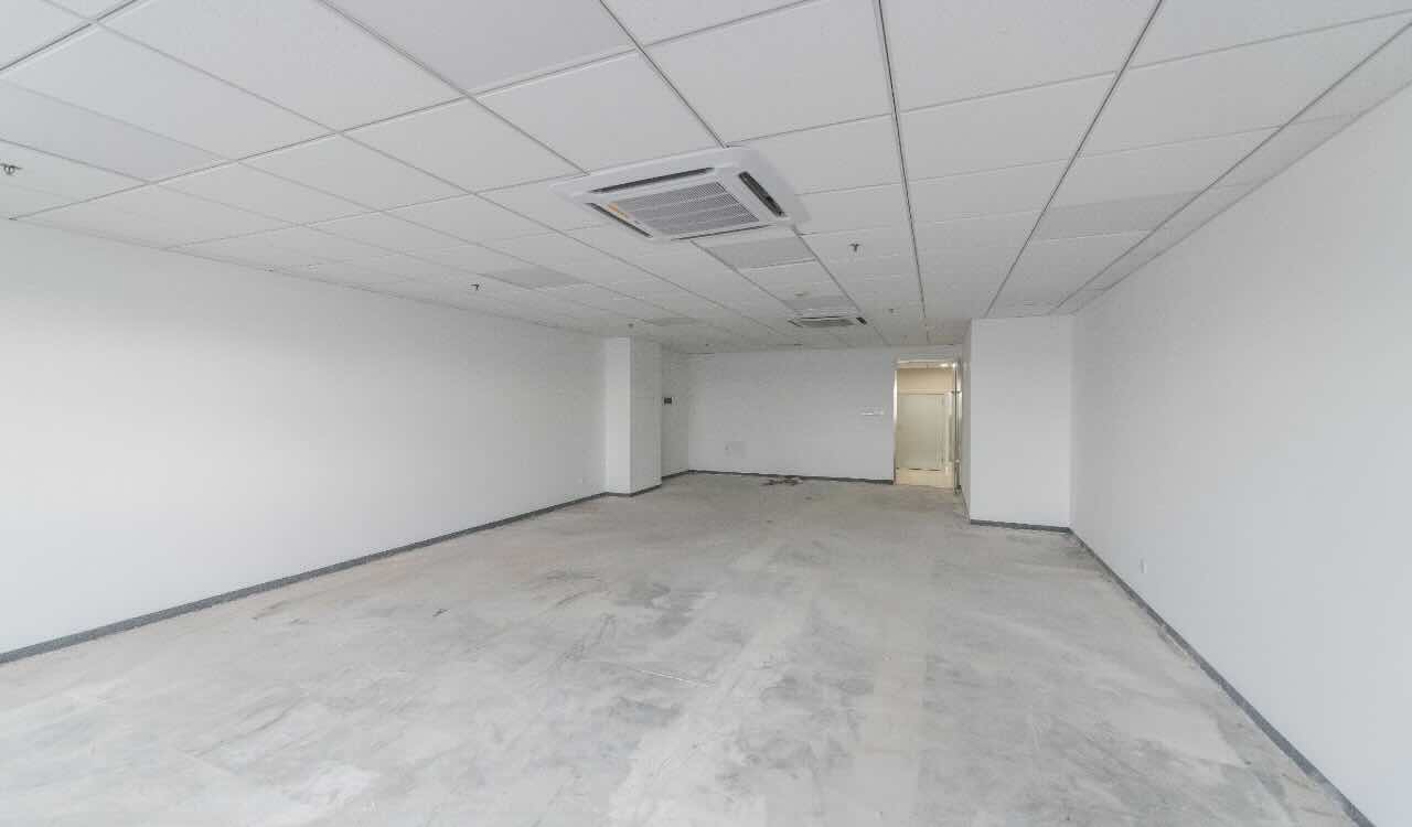 强生大厦塘桥地铁站旁，户型方正，空调可独立，行业不限