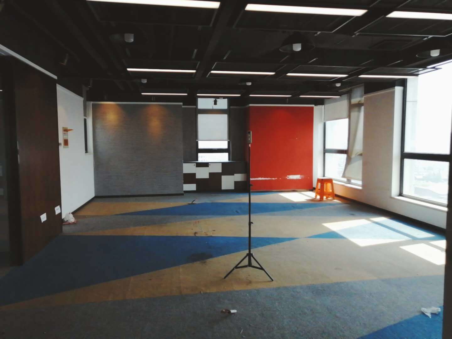 上海地产大厦陕西南路地铁站，上海地产大厦，精装修带家具