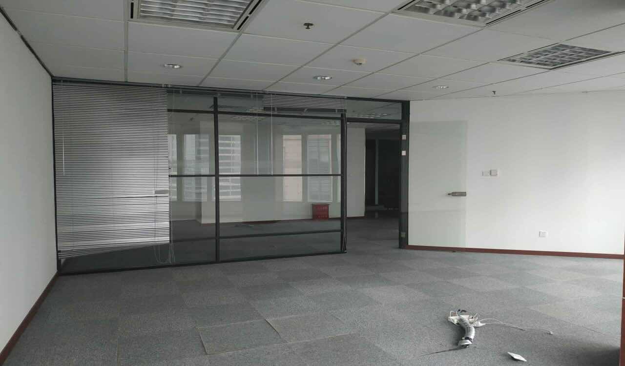 中国保险大厦陆家嘴精装修带家具房型方正采光佳