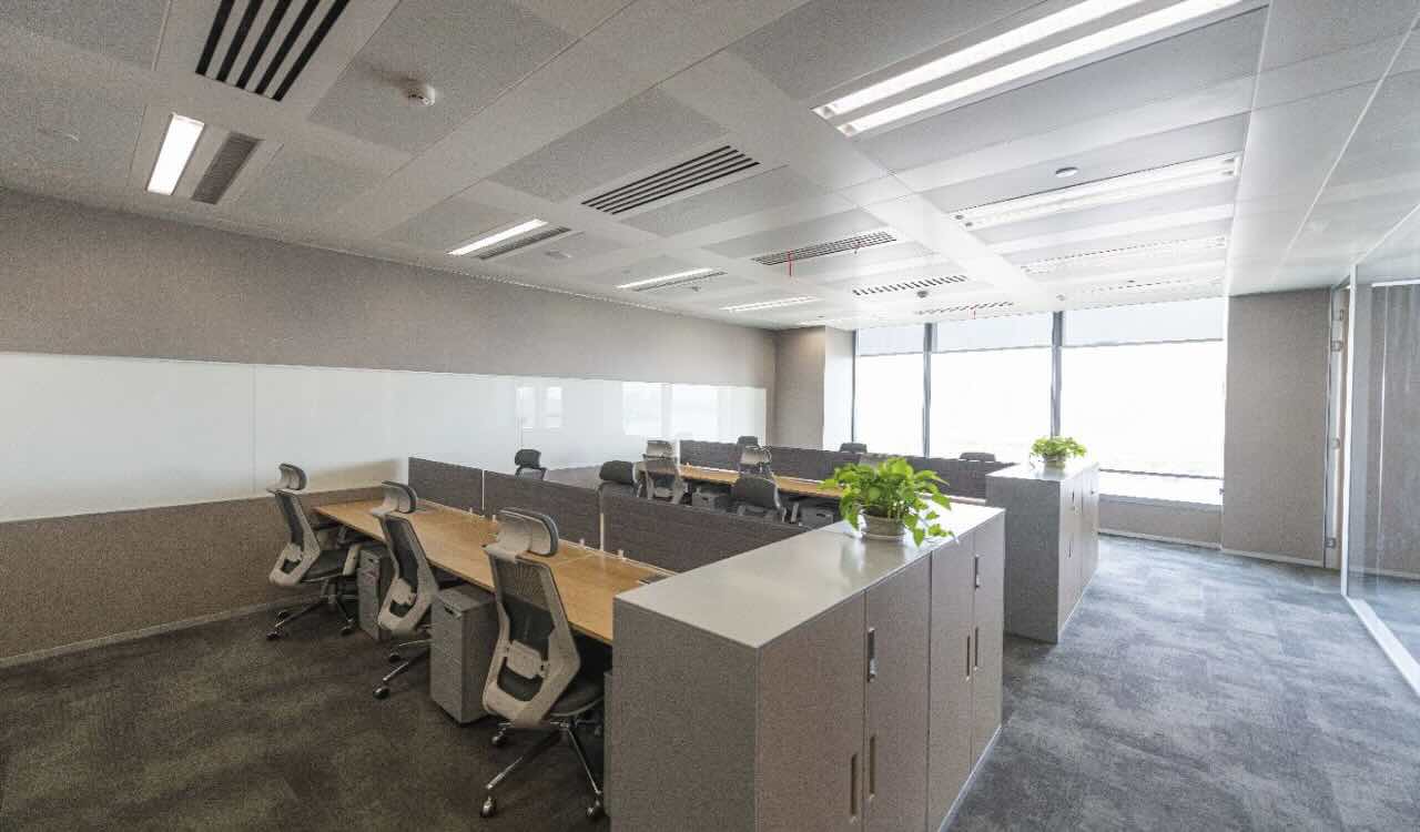 环球都会广场紧邻地铁站超长免租期精装修带家具拎包入住