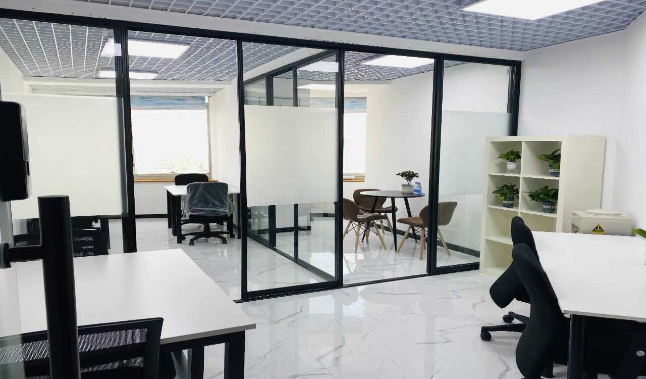 曹杨路地铁站，中关村精装带家具拎包入住