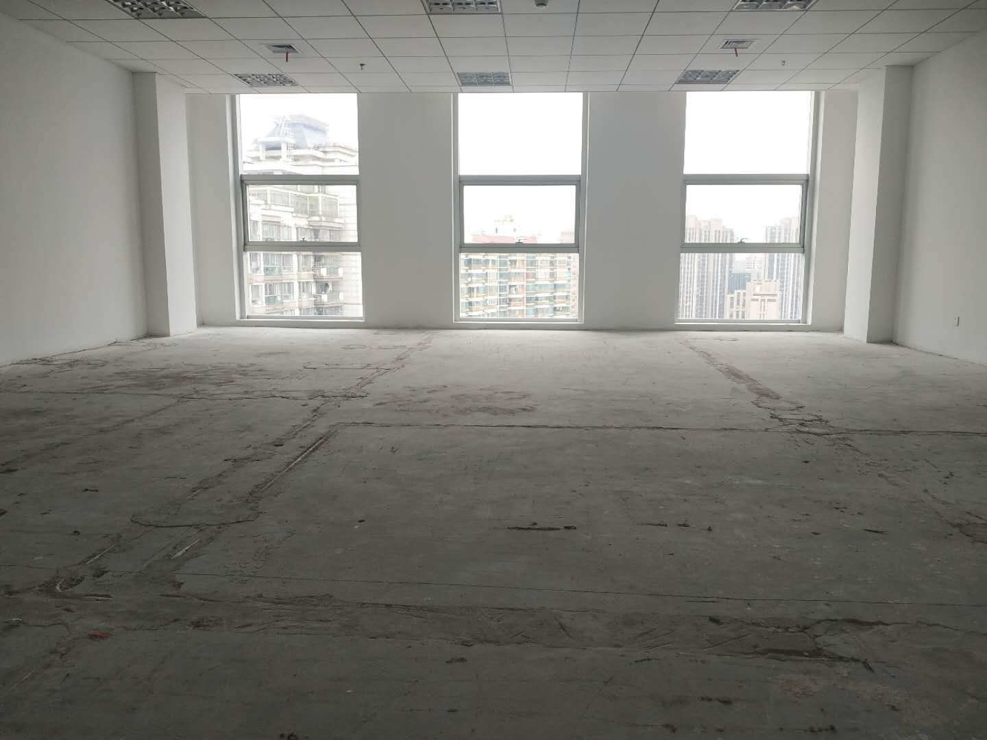 宝华城市晶典，视野好小户型出租，交通便利