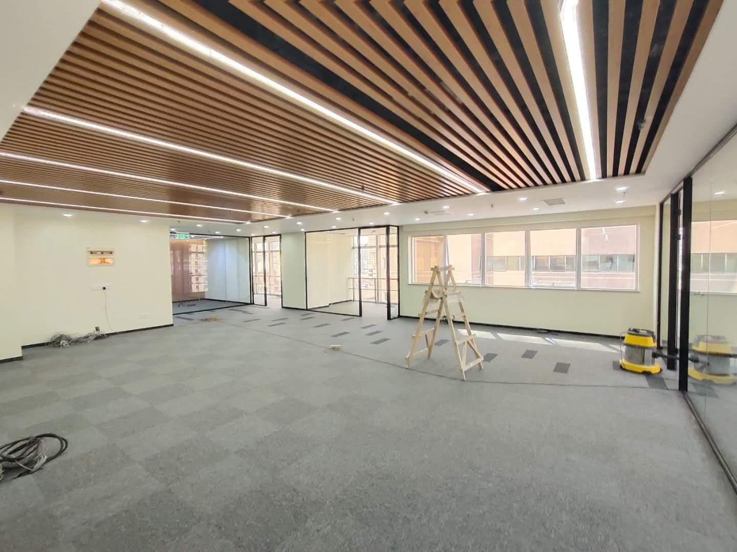 港泰广场人民广场　港泰广场高区办公室出租