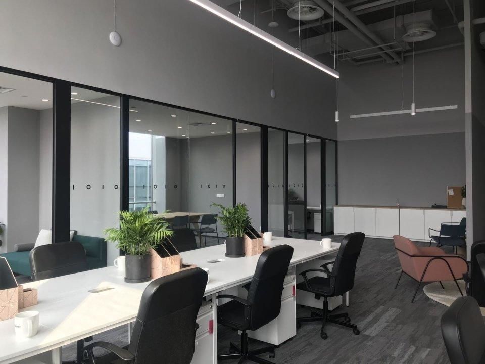 东方国际大厦虹桥开发区，东方国际大厦，大开间，户型方正