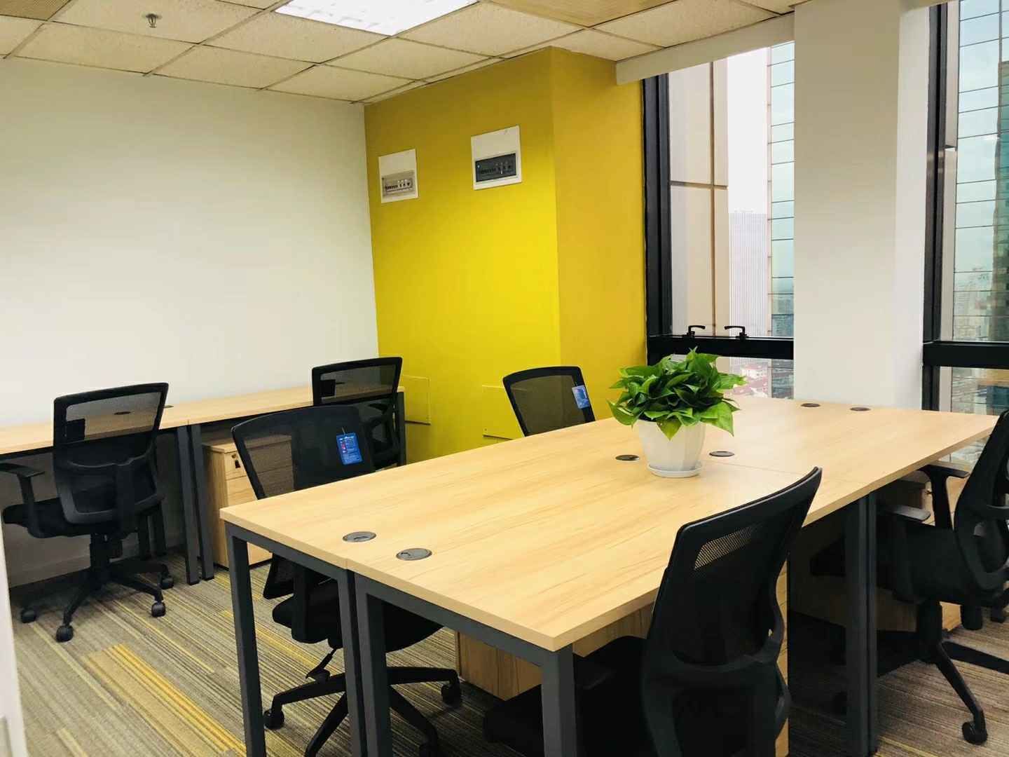 远东国际广场娄山关远东国际广场精装小面积办公室出租，拎包办公