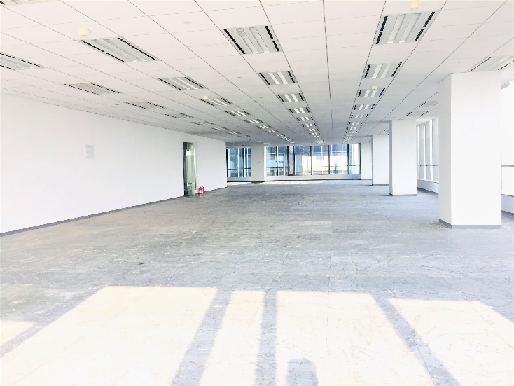 东银中心古北地标建筑，10号线伊犁路，2号线娄山关路