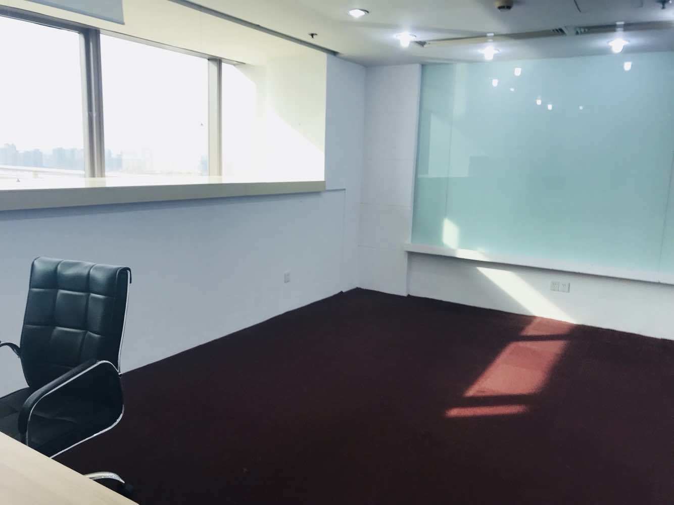 虹桥南丰城娄山关路地铁站　南丰城69平带装修出租　