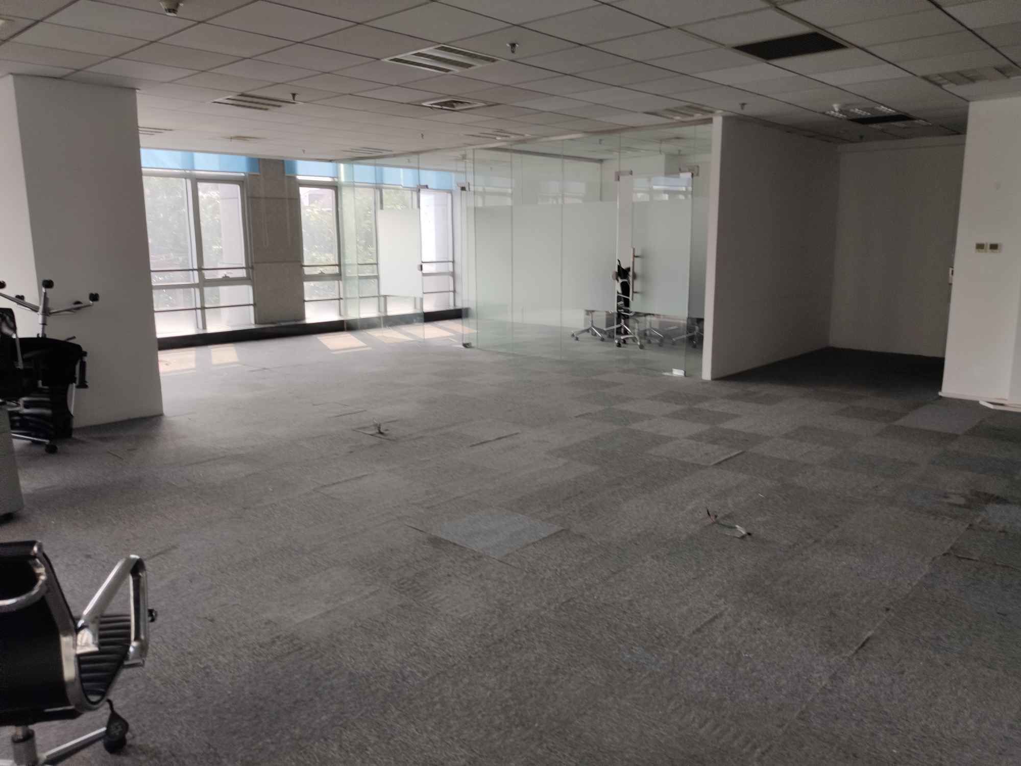 华闻国际大厦虹桥开发区/古北 华闻国际大厦 231平米 中等装修