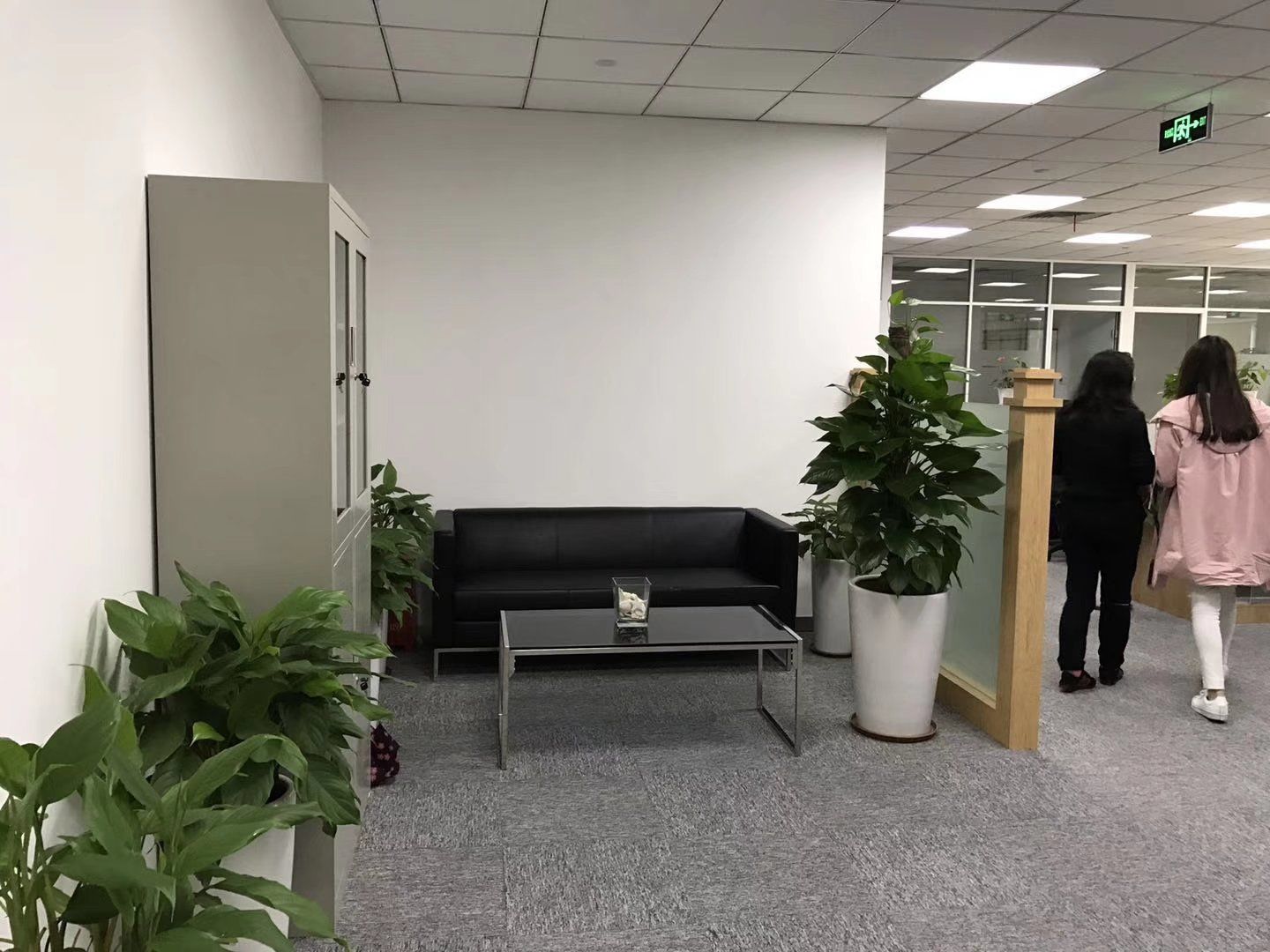 SOHO中山广场精装带家具，地铁3/4/10号线虹桥路
