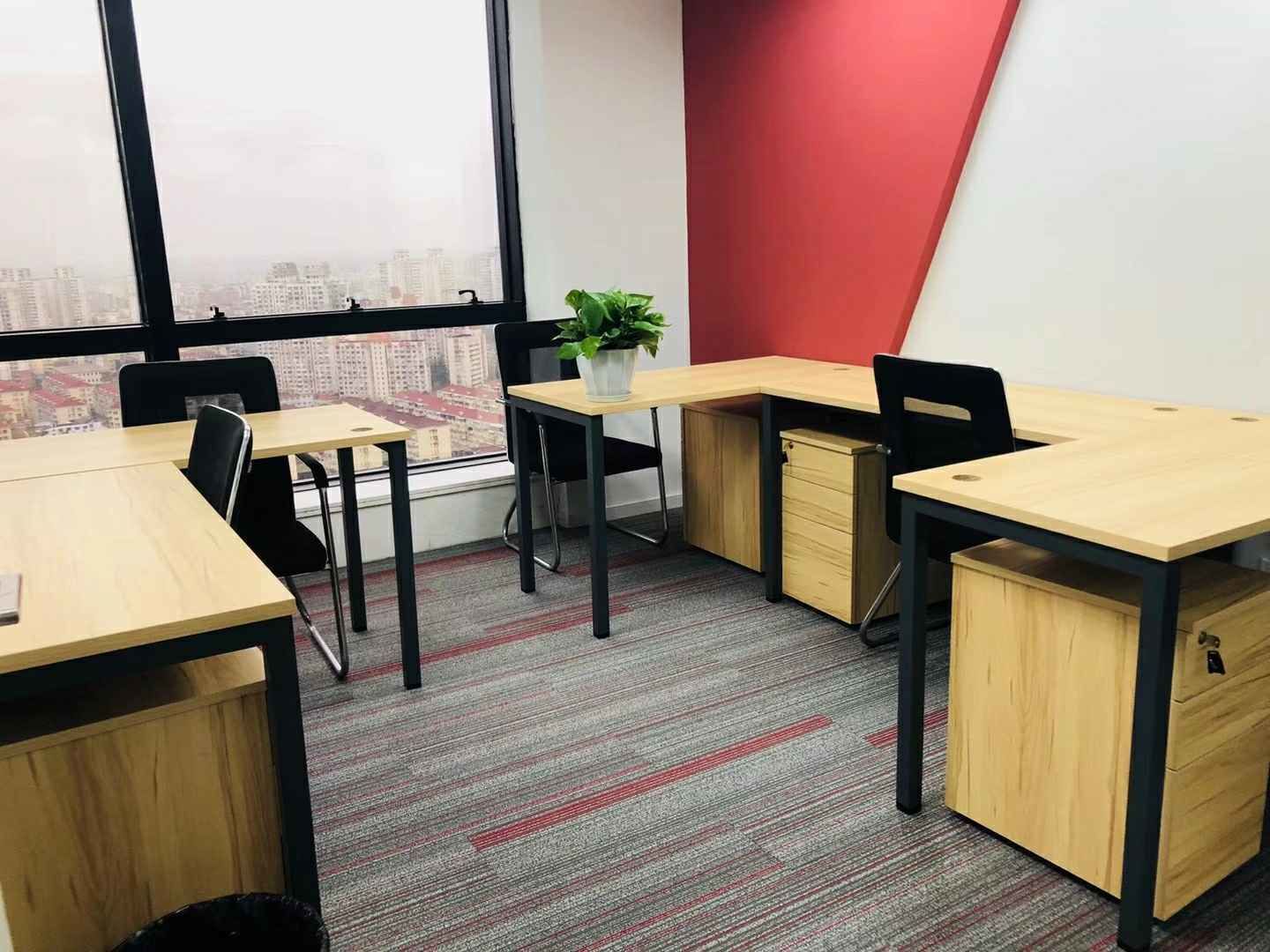 远东国际广场娄山关远东国际广场精装小面积办公室出租，拎包办公