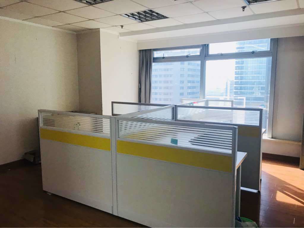 虹桥南丰城娄山关路地铁站　南丰城69平带装修出租　