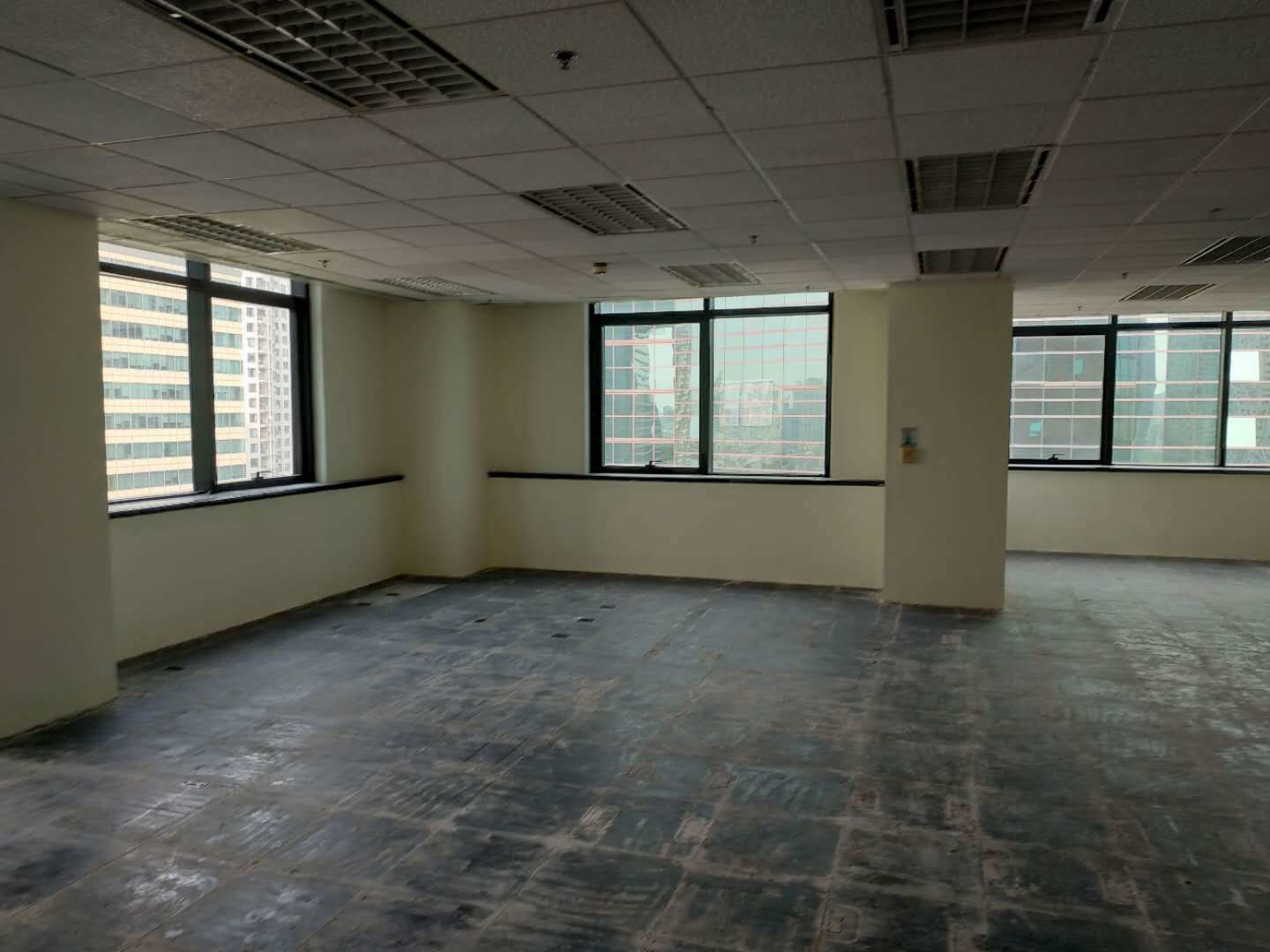 安泰大楼娄山关路，多种面积，户型出租，价格便宜，地铁500米