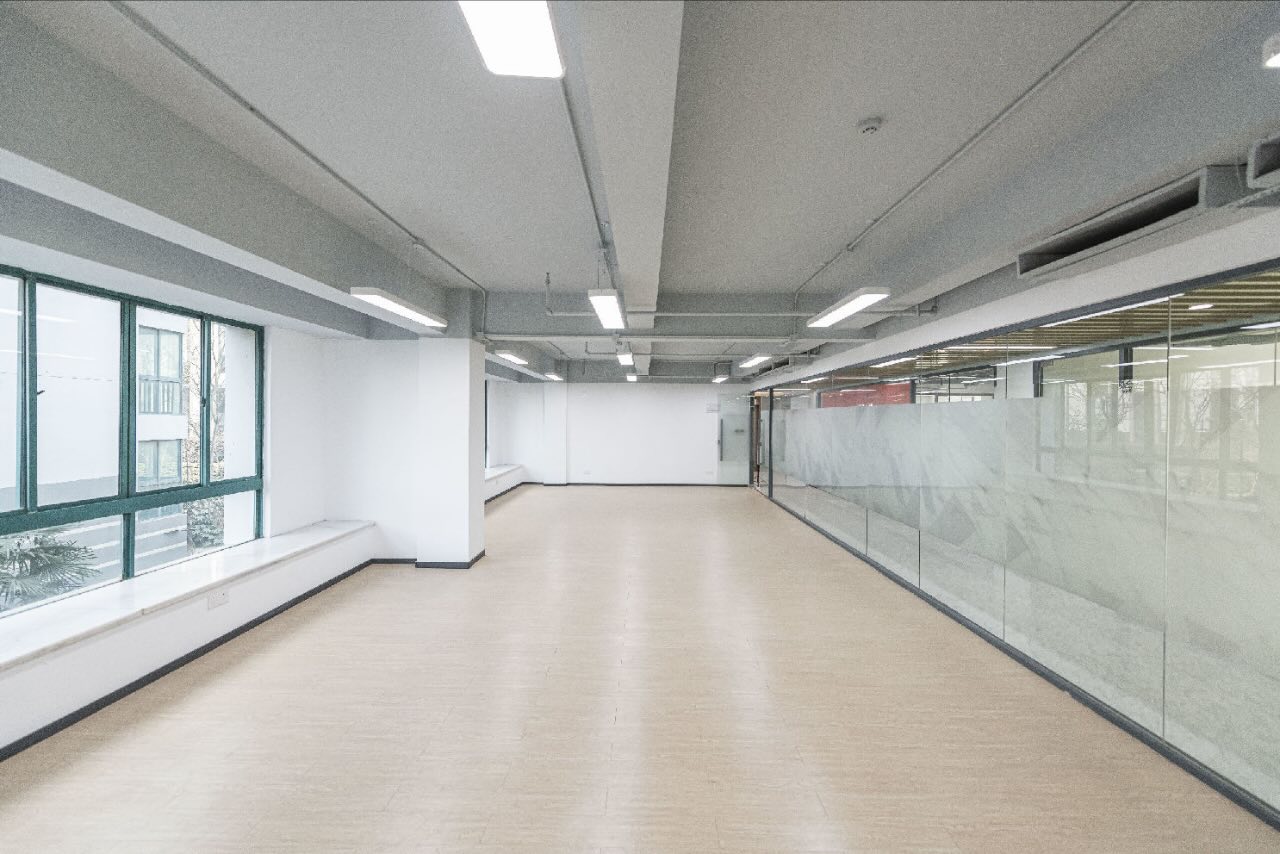 东华大学国家大学科技园北新泾 东华大学国家大学科技园 158平米 精装修