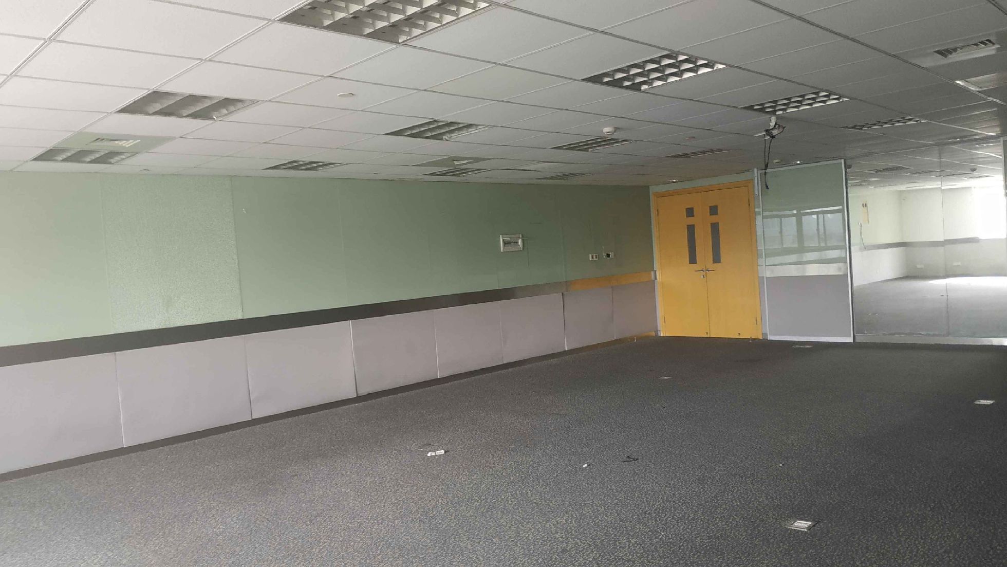 久强大厦2号线娄山关路精装全配带家具拎包办公