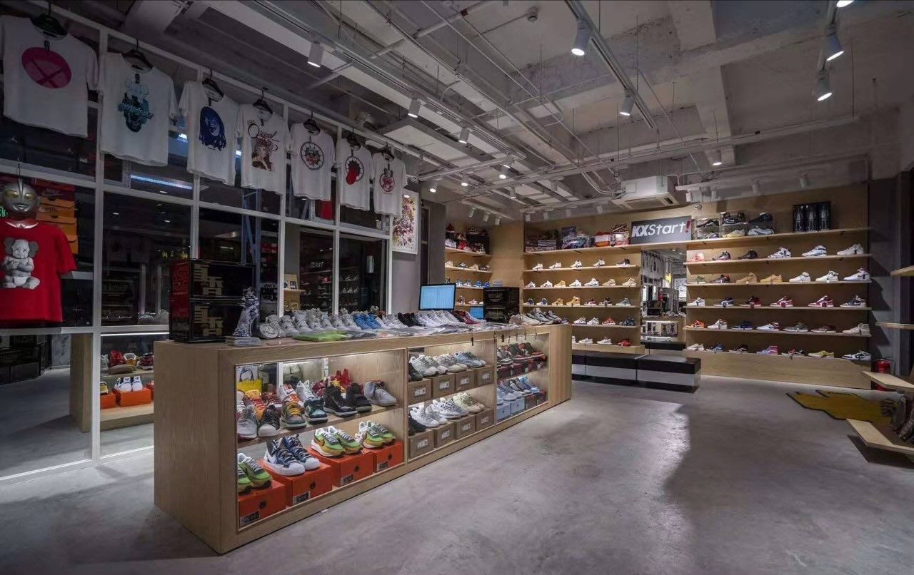 德必外滩WE交通便利，地铁站附近