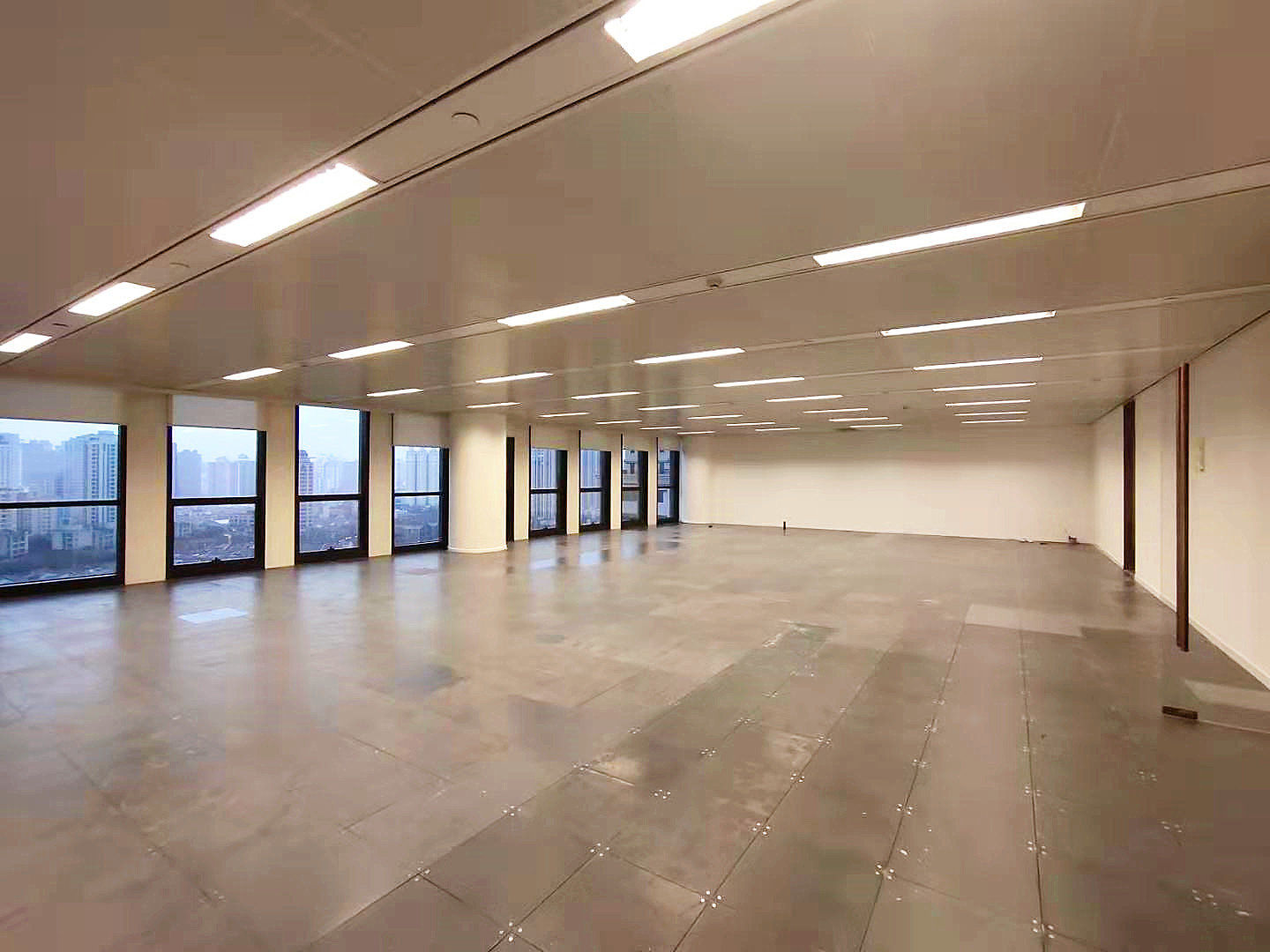 城汇大厦302平米办公室出租_8.02元/m²/天