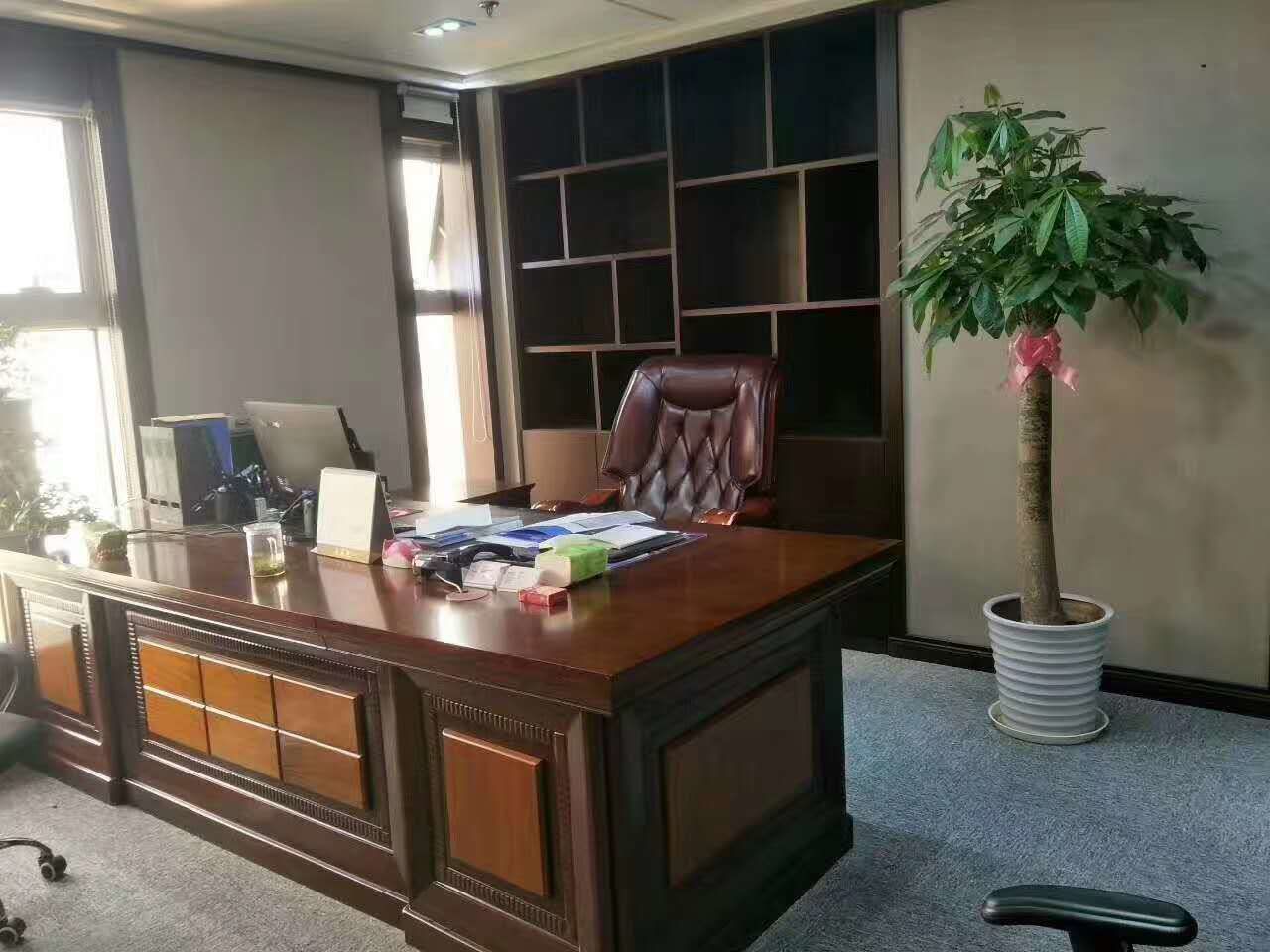 新华联大厦淮海路，新华联大厦整层820㎡带装修，分体空调