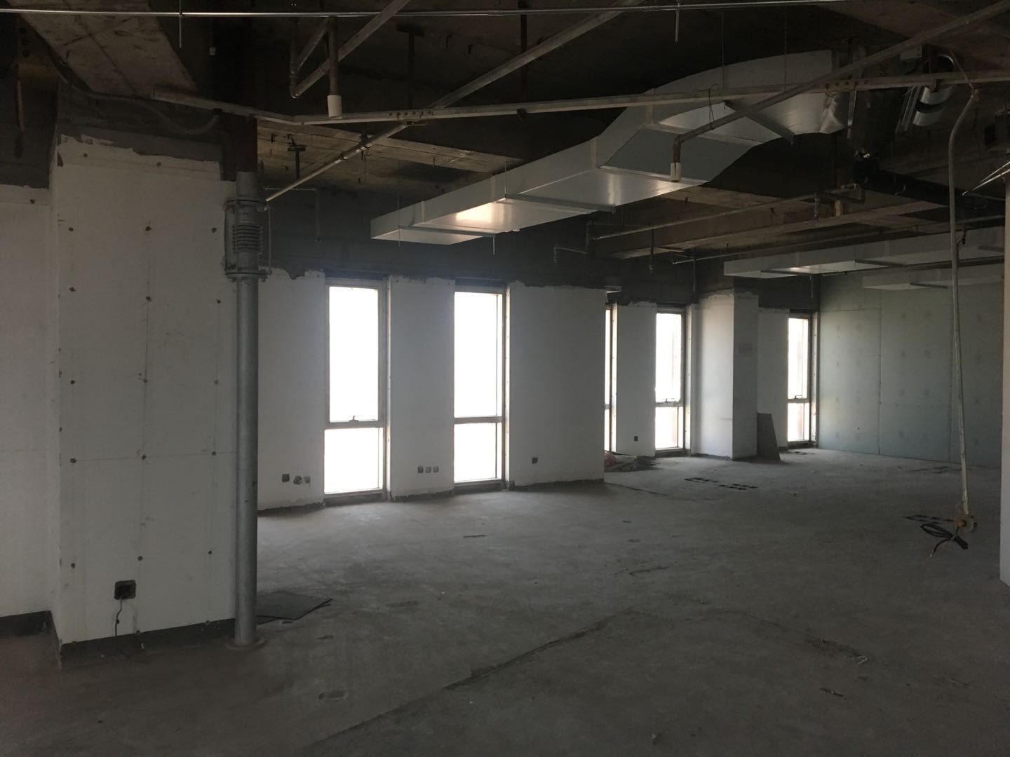 申华金融大厦南京东路，申华金融大厦134㎡，标交，成熟商圈