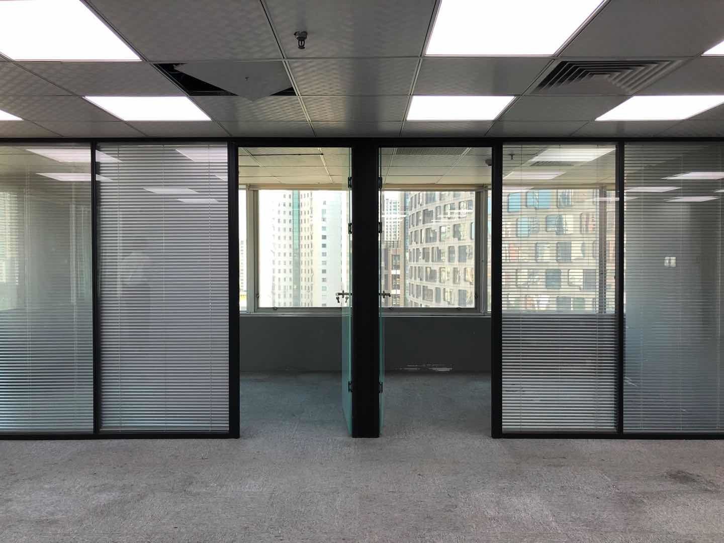 香港广场淮海路香港广场，199平带四个隔间，配套完善送免租期