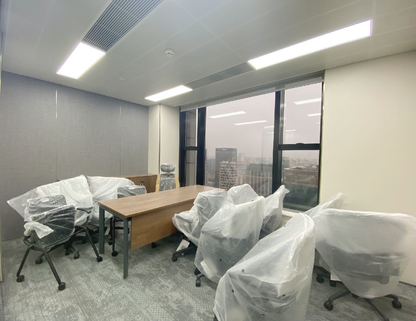 香港新世界大厦（K11)黄浦 香港新世界大厦（K11) 220平米 精装修
