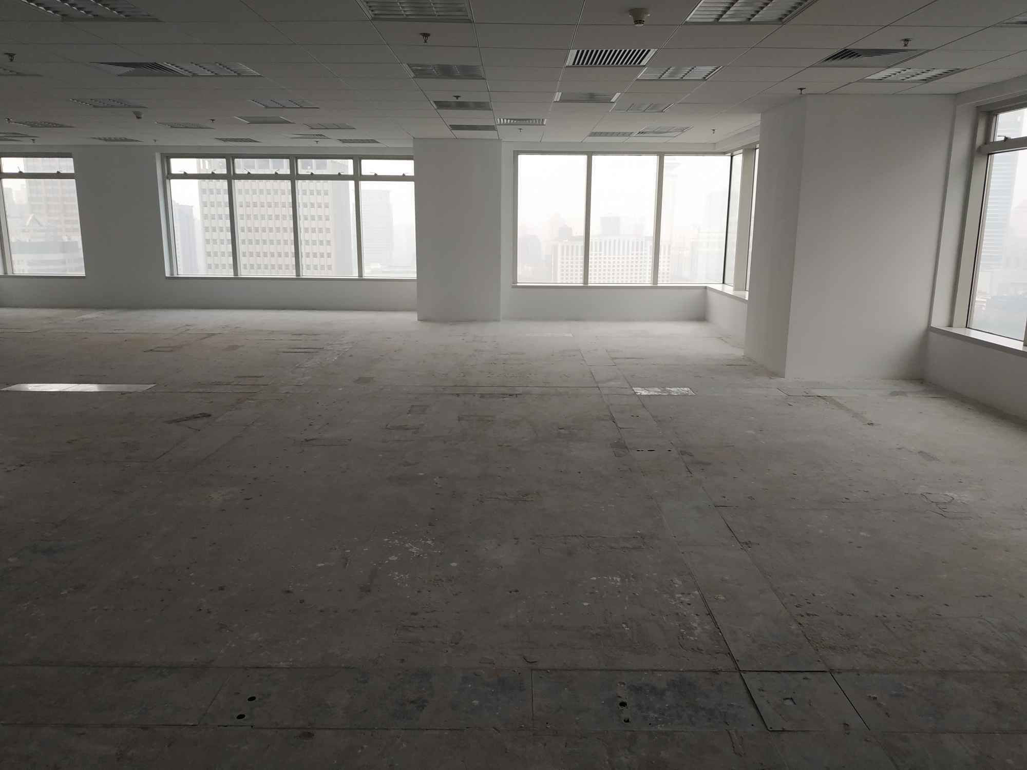 力宝广场力宝广场328平，精装修带家具，淮海路，黄陂南路送免租