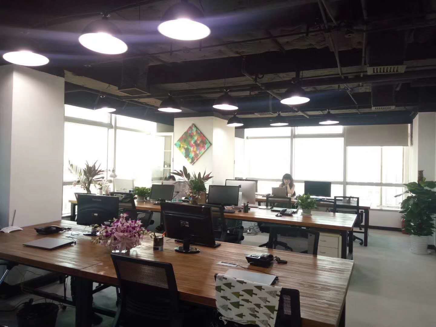 力宝广场新天地，淮海中路，力宝广场，233.09平米，精装修带家具