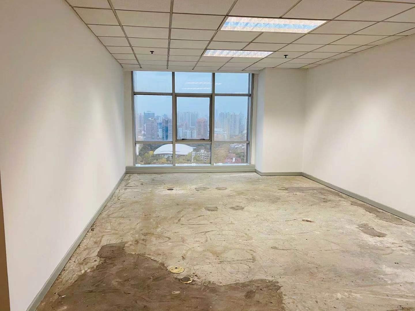 久事复兴大厦陕西南路商圈，久事复兴77平，户型正气，价格可谈　