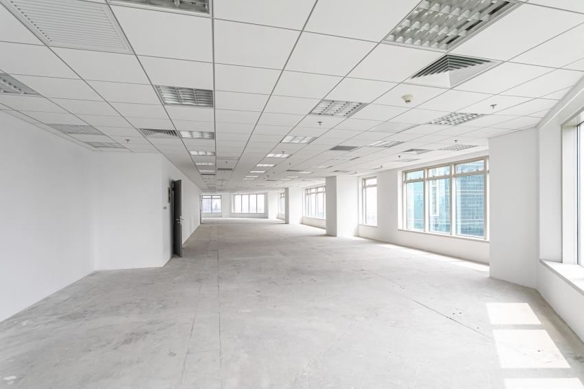 力宝广场黄浦区淮海路中心地段，小面积精装修带家具