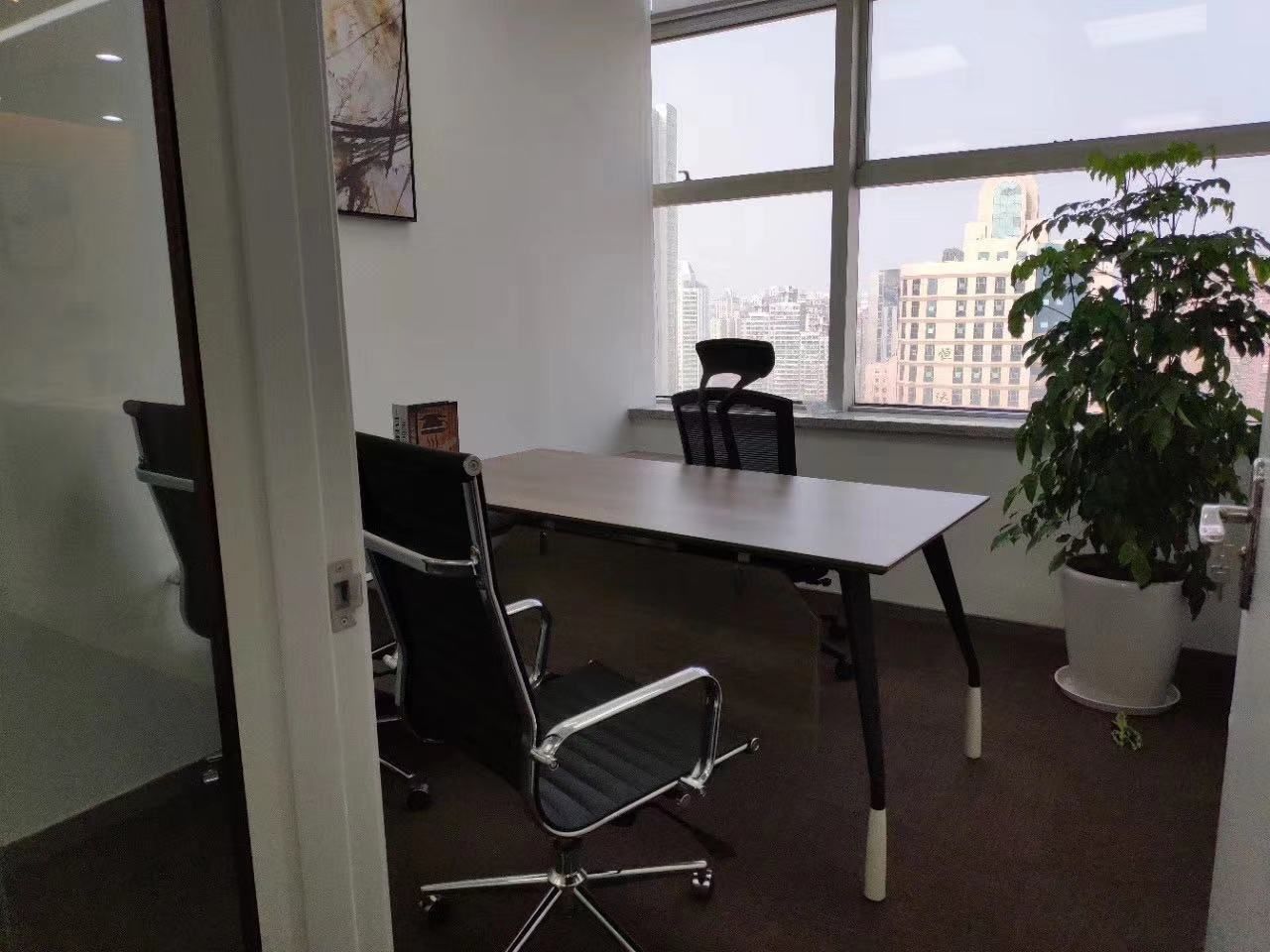 力宝广场黄埔淮海路，158平精装修带家具，看房随时