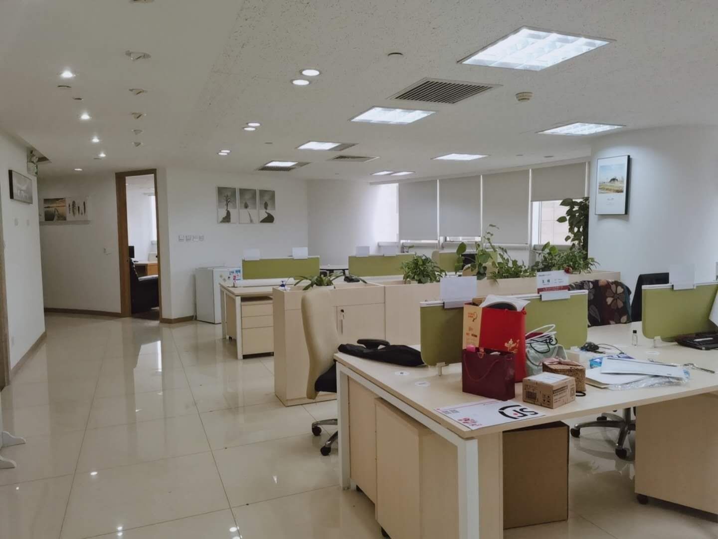 淮海路，金钟广场229㎡精装修，多轨道交通