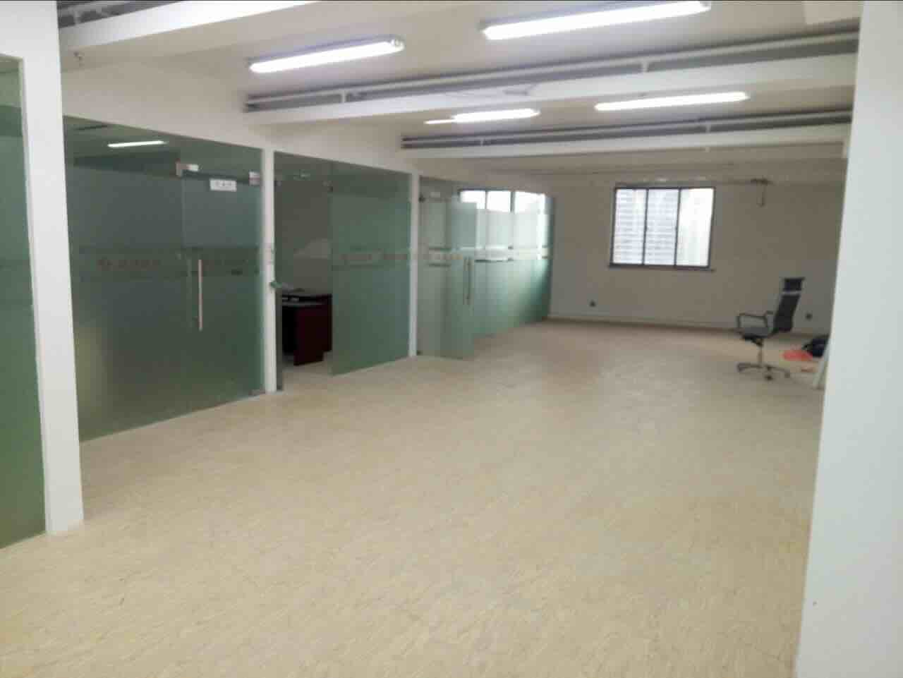 新桥大厦190平米办公室出租_3.40元/m²/天