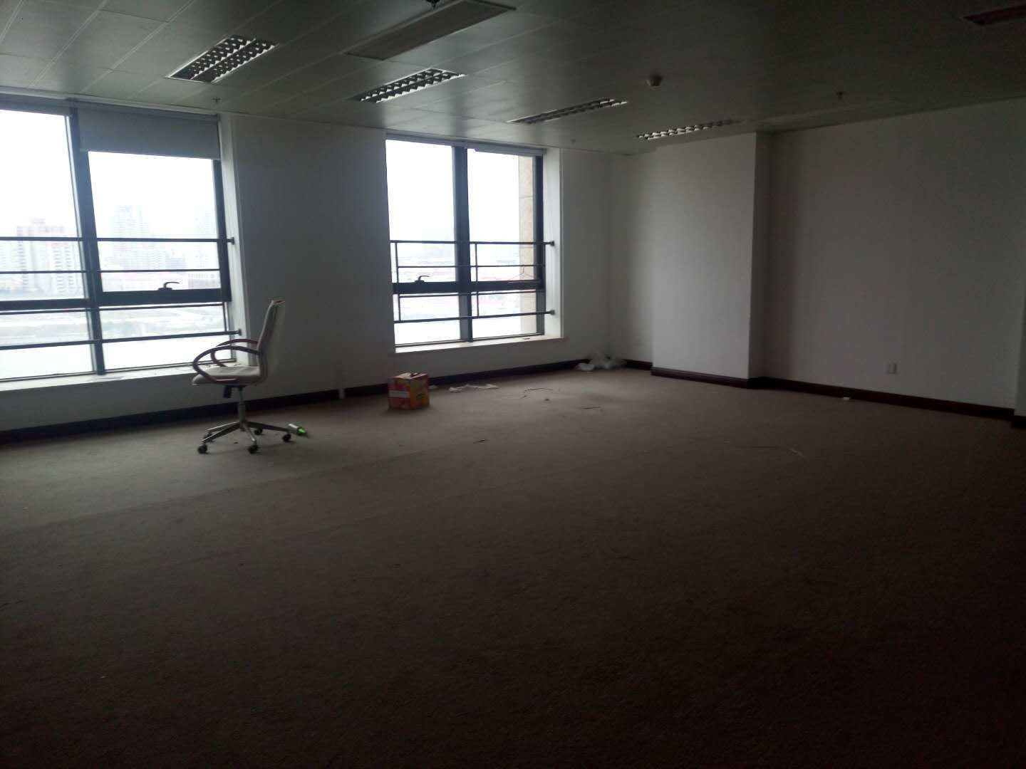 新茂大厦213平米办公室出租_11.47元/m²/天