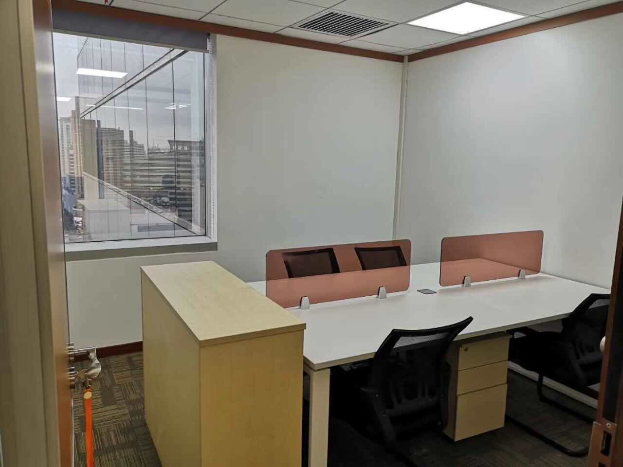 港陆广场人民广场商圈　精装修带家具　拎包入住