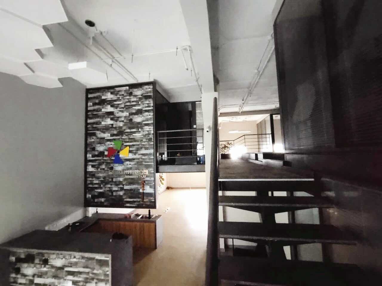 SOHO丽园SOHO丽园，黄浦区精装修loft，带上下水，现房