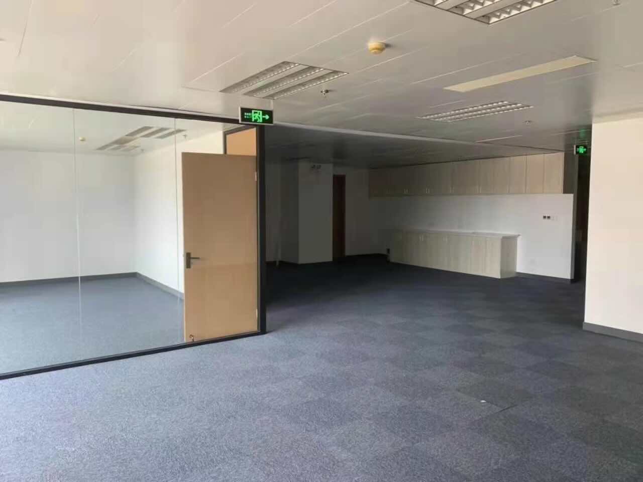 港泰广场黄浦区人民广场商圈，港泰广场202平出租，装修交付