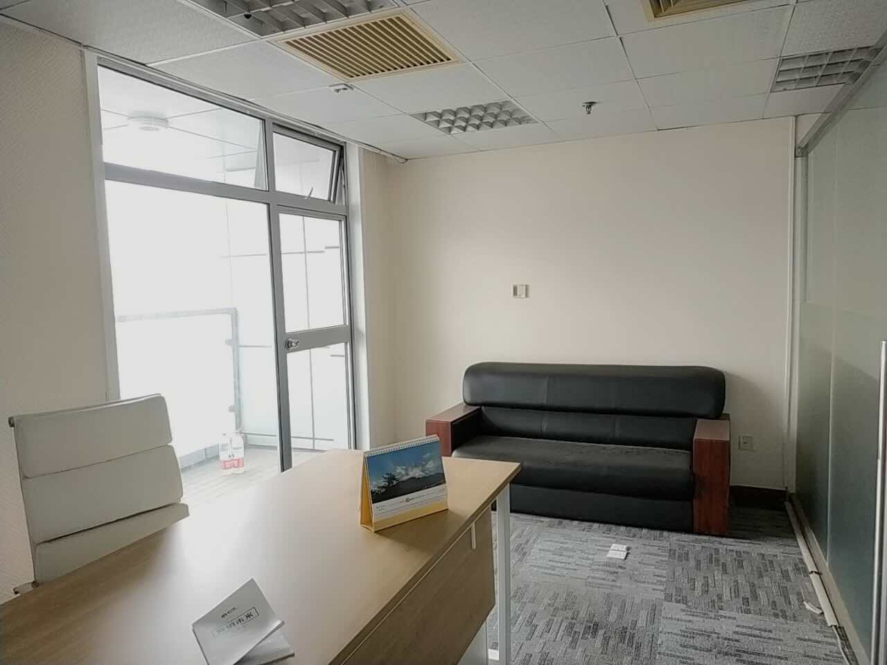 淮海中华大厦淮海中华大厦精装修招租，朝东看陆家嘴，看房随时