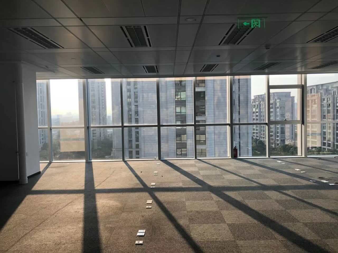 东航滨江中心徐汇 东航滨江中心 332平米 中等装修