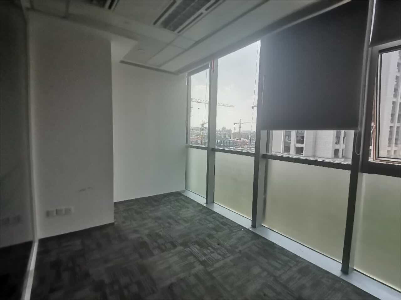 东航滨江中心徐汇 东航滨江中心 400平米 精装修