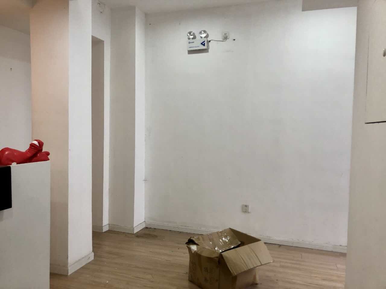 万街303徐汇 万街303 234平米 中等装修
