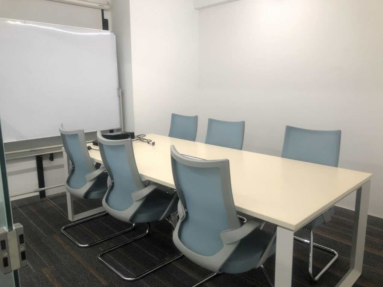 4号线上海体育馆　　嘉汇国际广场　精装修带家具